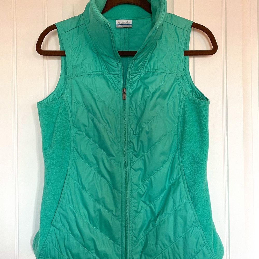 Columbia Mint Green Vest Size Small